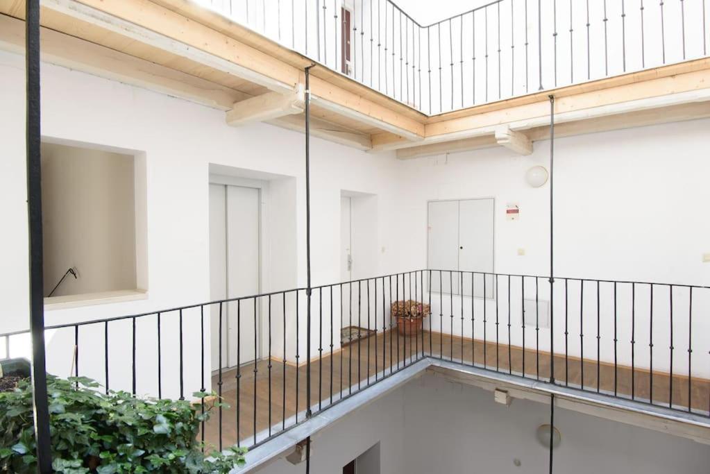 Apartment Designer - Centrally Located *