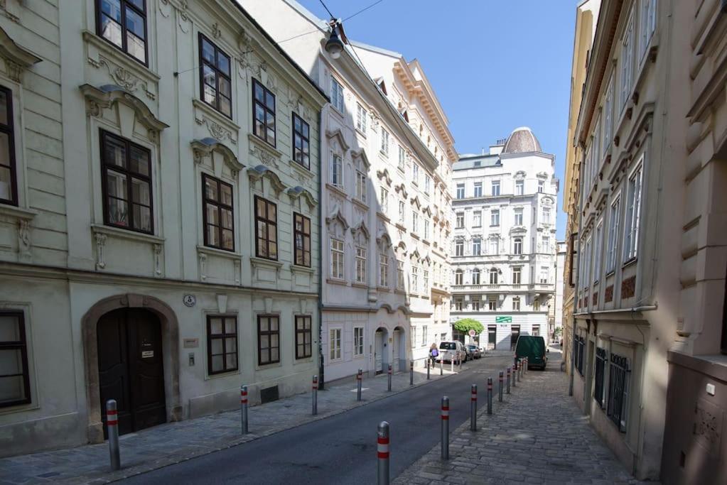 Apartment Designer - Centrally Located